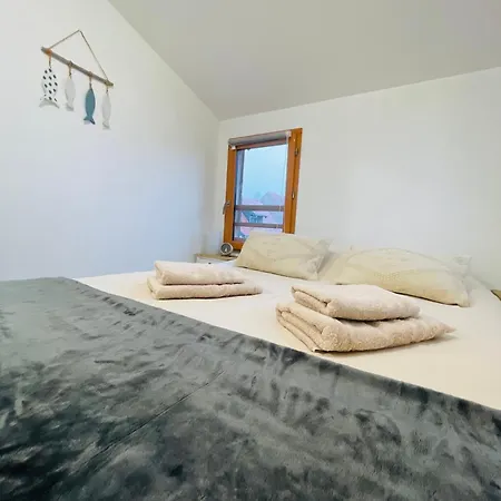 Maison Bois Village - 4 Personnes *